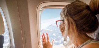 Comment bien choisir son siège en avion pour un voyage optimal ?