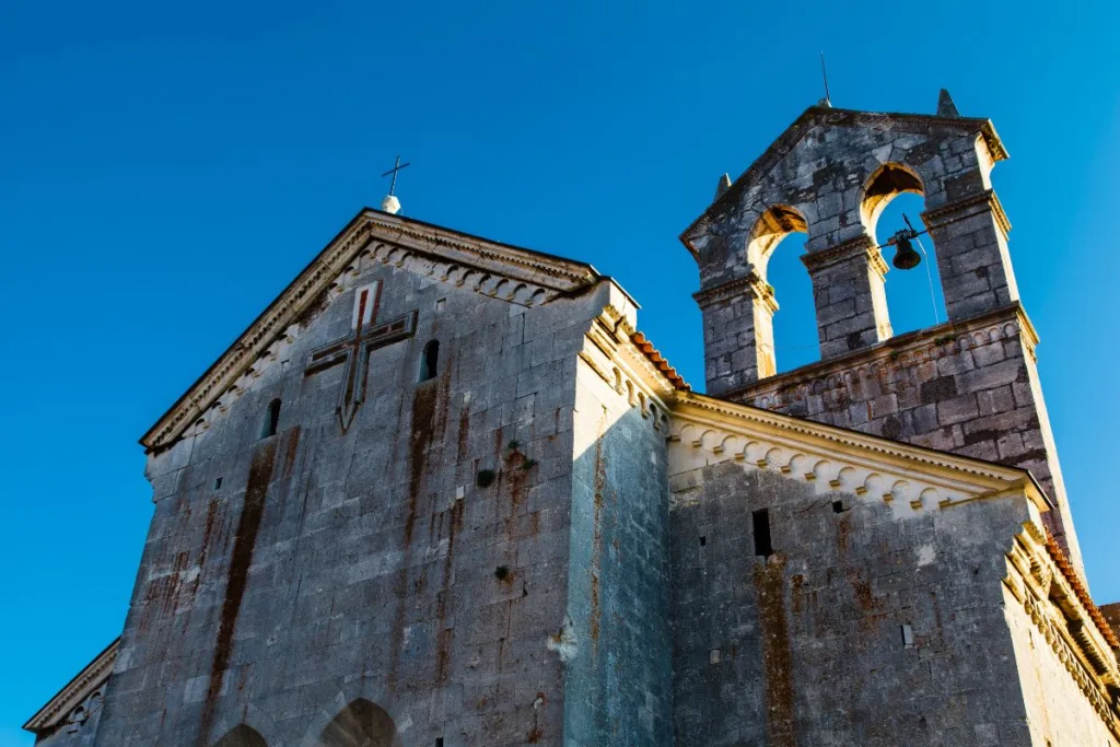 L’église et le monastère Saint-François