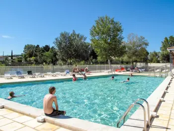 Appartement in Saint Saturnin les Avignon,Sun Hols les Rives du Lac FR8071.648.1 N°867906