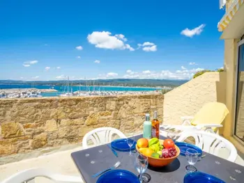 Apartment in Saint Cyr sur Mer La Madrague,Château de la Madrague FR8341.600.1 N°206931