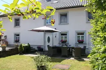 Haus in Burg Reuland.,Souvenirs d'Ouren BE-0003-15 N°533233