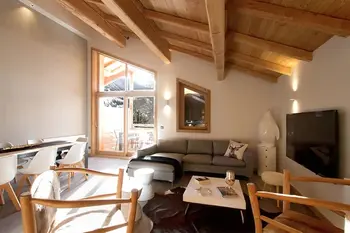 Chalet a Huez,Nuance de Gris FR-38750-22 N°689315