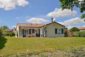 Villa in Vasles,Bourg Est   4 FR-79340-35 N°624631