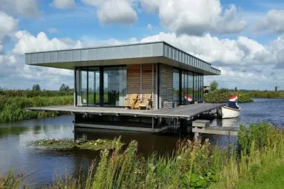 Bateau à Goengahuizen,Watervilla de Blauwe Reiger NL-6149-01 N°761606