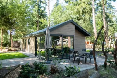 Provinz Utrecht, Chalet in Maarn, Resort De Utrechtse Heuvelrug 1 NL-3951-08 N°801409