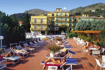 Apartment in Pietra Ligure,Residence Morelli Pietra Ligure - B4 ILI02233-CYA N°879215