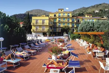 Apartment in Pietra Ligure,Residence Morelli Pietra Ligure - TR1 / C6 ILI02233-DYC N°879217