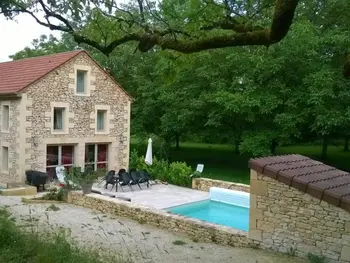 Gite in Cénac et Saint Julien,Maison Périgord Noir avec piscine privée, près de Sarlat et de la Dordogne, 4 chambres, label handicap FR-1-616-6 N°829694