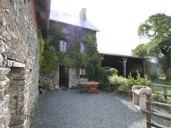 Cottage in Cambernon,Maison de campagne 4 pers avec cheminée, jardin clos, parking et internet à Cambernon FR-1-362-31 N°830041