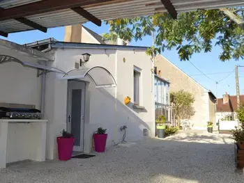 Cottage in Saint Avertin,Gîte confortable avec jardin, proche de Tours, idéal pour familles, animaux acceptés. FR-1-381-47 N°830052