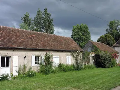 Gite à Treteau,Maison de Charme à la Campagne avec Jardin Privatif, Confort Moderne et Accueil Chevaux FR-1-489-64 N°830088