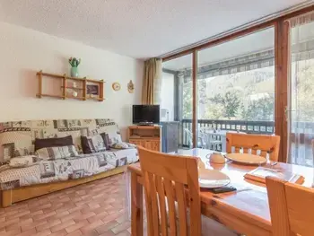 Wohnung in Saint Chaffrey ,Studio chaleureux avec balcon à Serre-Chevalier, parking et casier à ski – 4 personnes FR-1-330E-3 N°879872