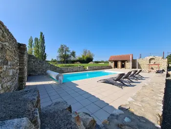 Casa rural en Prissac,Charmant Gîte en Brenne avec Jardin, Piscine Partagée et Proximité Sentiers de Randonnée FR-1-591-99 N°830185