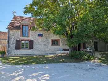 Cottage in Treilles en Gâtinais,Maison de campagne rénovée à 1h de Paris, avec jardin clos, 4 chambres et équipements familiaux FR-1-590-164 N°830260