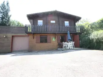 Gite in Cornimont,Charmant Gîte en Montagne avec Terrasse et Garage, Proche La Bresse Ski et Sentiers Balises FR-1-589-17 N°830305