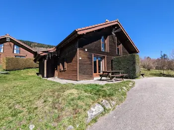 Cottage in Gérardmer,Chalet familial avec cheminée à Gérardmer FR-1-589-37 N°830312