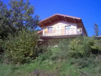 Gite in Rochesson,Chalet spacieux à Rochesson, près de Gérardmer, avec garage, cheminée, WIFI et équipements complets FR-1-589-167 N°830376