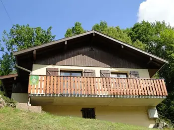 Gîte in Rochesson,Chalet cosy en bordure de forêt avec wifi, terrasse et équipements complets à Rochesson FR-1-589-235 N°830410