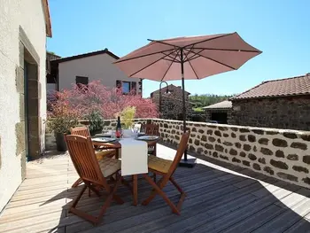 Agriturismo a Polignac,Maison de charme à Polignac: terrasse ensoleillée, randonnées, proche Puy-en-Velay FR-1-582-58 N°830453