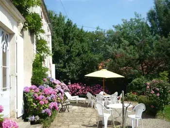 Cottage in Le Champ Saint Père,Gîte de charme avec 7 couchages, piscine, activités en pleine nature et animaux à proximité FR-1-426-239 N°830515