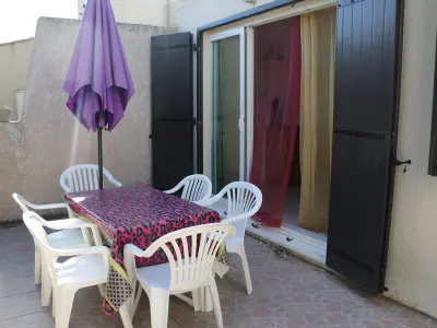 Appartement à Cap d'Agde naturisme,Villa climatisée avec piscine, terrasse et parking privé à Agde FR-1-606-2 N°830609