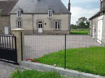 Gîte in Crevant,Maison paisible entre Berry et Creuse avec jardin clos, terrasse et parking privé FR-1-591-310 N°830660