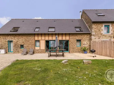 Gite à Saint James,Maison avec Cheminée, Jardin et Wifi Proche Mont Saint-Michel FR-1-362-919 N°830663