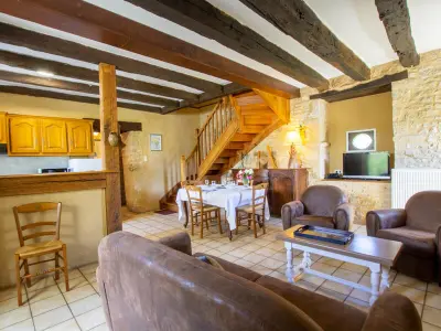 Gite à Saint Aubin de Nabirat,Maison Périgourdine avec jardin, WiFi, proche de Sarlat, idéale pour familles et randonnées FR-1-616-127 N°839397