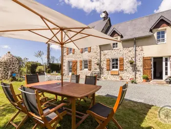 Gîte in Roncey,Maison familiale avec jardin, animaux admis, WiFi et parking à Roncey FR-1-362-925 N°830670