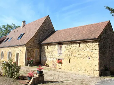 Appartement à Tamniès, Maison rustique près de Sarlat: 4 chambres, jardin, Wi-Fi, activités nature, ferme et lac à proximité - L880064 - Photo 1