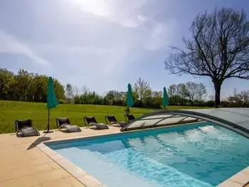 Gîte in Naussannes,Gîte avec étang privé, piscine partagée et WiFi en Dordogne FR-1-616-194 N°830692