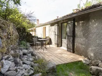 Gite in Mortagne sur Sèvre,Studio cosy rénové avec terrasse privative, pour 2 personnes, proche de la Sèvre FR-1-426-483 N°830705