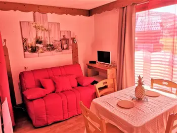 Apartment in La Joue du Loup,Studio au rez-de-chaussée avec parking, animaux admis FR-1-504-581 N°881779