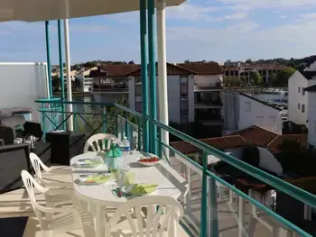 Appartamento a Ciboure,Appartement à Ciboure avec piscine chauffée et parking privé FR-1-239-560 N°881869