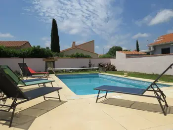 Villa in Saint Laurent de la Salanque,Villa familiale avec piscine privée, proche plage, calme, Wi-Fi, garage, barbecue FR-1-529-156 N°831146