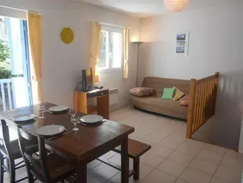 Appartement à Cauterets,Duplex 3 pièces avec balcon, parking et proximité télécabine à Cauterets FR-1-401-50 N°882539