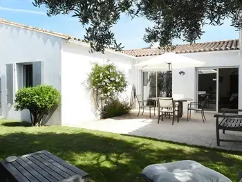 Casa a Les Portes en Ré,Maison spacieuse avec jardin, cheminée, internet et lits faits à l'arrivée - Les Portes-en-Ré FR-1-434-10 N°831324