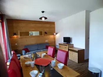 Appartement in Les Saisies,Superbe T3 avec piscine chauffée - Les Saisies - 8 pers, balcon et salle de fitness FR-1-594-71 N°884206