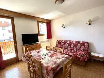 Wohnung in Puy Saint Vincent,Location saisonnière 3 pièces à Puy-Saint-Vincent, 6 personnes, proche pistes, piscine, parking inclus FR-1-504-599 N°884365