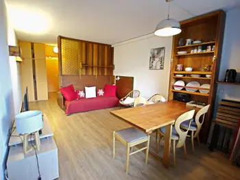 Apartamento en Chamrousse,Studio 27m² avec balcon, piscine, au pied des pistes à Chamrousse FR-1-549-66 N°948219