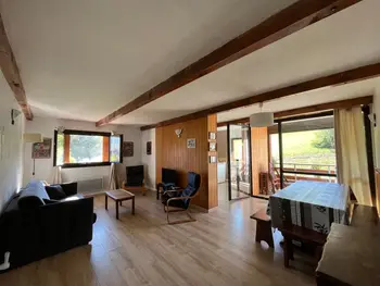 Apartment in Enchastrayes,Appartement T2 face aux pistes avec terrasse, 9 couchages, proche commerces et piscine FR-1-165A-103 N°884933