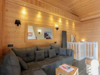 Chalet in Val Thorens,Chalet Triplex 75m² Val Thorens - 2 Chambres, 1 Cabine, Cheminée, WiFi, Proche Pistes et Commerces FR-1-637-11 N°832112