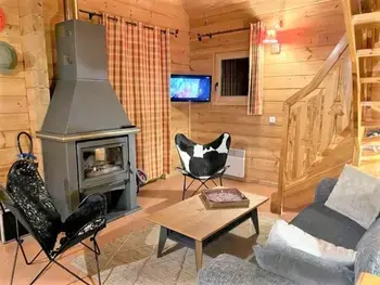 Chalet in La Joue du Loup,Chalet spacieux avec piscine, parking et animaux admis FR-1-504-624 N°832119