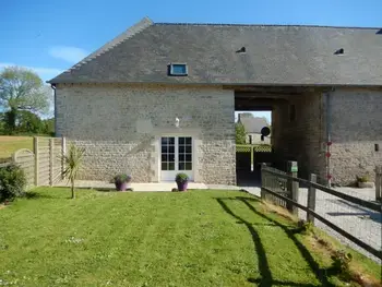 Gite in Saint Germain de Varreville,Gîte Charmant Proche Plages du Débarquement avec Jardin Privé et Confort Moderne FR-1-362-16 N°832285