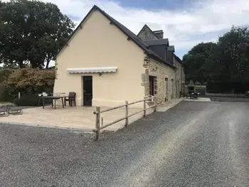 Agriturismo a Dragey Ronthon,Gîte cosy avec terrasse près du Mont St-Michel - jardin, animaux acceptés, services et équipements inclus FR-1-362-21 N°832287