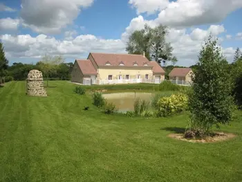 Cottage in Saint Sauveur le Vicomte,Gîte familial de grand confort avec jardin, étang privé et salle de jeux proche Parc Naturel du Cotentin FR-1-362-28 N°832290