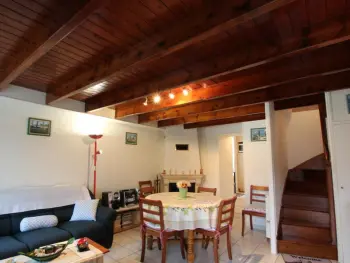 Casa rural en Gratot,Maison confortable à Gratot avec cheminée, proche des plages, jardin privé, internet, animaux acceptés FR-1-362-124 N°832329