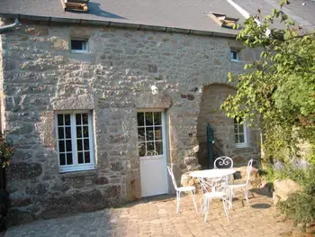 Gîte in Théville,Maison cosy à Théville : cheminée, terrasse, proche Utah Beach, 5 pers, animaux acceptés FR-1-362-179 N°832355