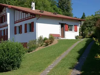 Gite in Hasparren,Gîte calme avec jardin et WiFi à Hasparren FR-1-384-135 N°832658