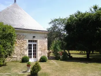 Cottage in Cheillé,Maison de caractère XVIIIe avec jardin privatif près d'Azay-le-Rideau, idéale pour randonnées et famille FR-1-381-20 N°832707